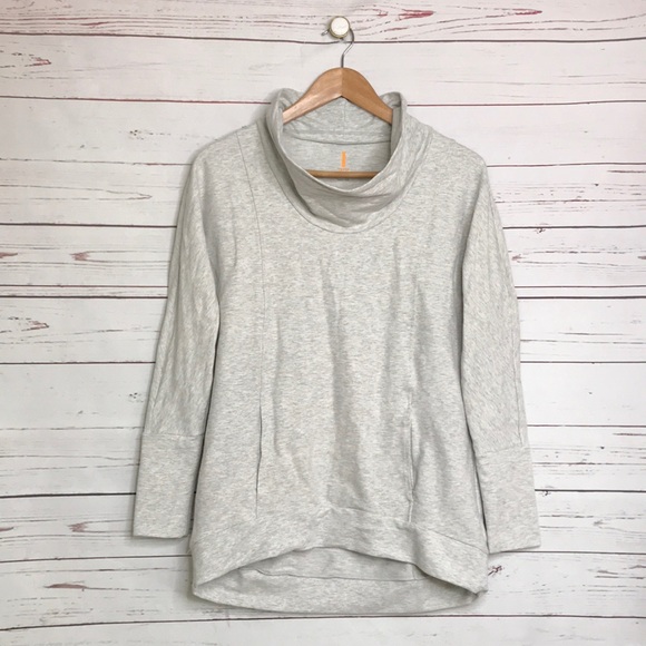 Lucy Tops - Lucy yoga pullover long sweatshirt LIKE NEW